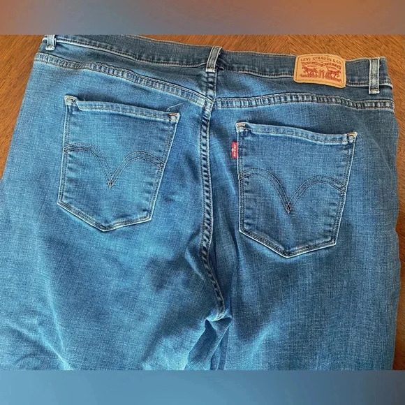 Levi’s Women’s Classic Bootcut Stretch Medium Wash Mid Rise Jeans Size 14M EUC - Picture 9 of 11